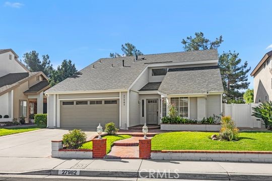 Detail Gallery Image 1 of 38 For 27982 Virginia, Mission Viejo,  CA 92692 - 4 Beds | 3 Baths