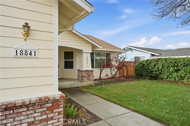 Detail Gallery Image 3 of 31 For 18841 Spyglass, Hidden Valley Lake,  CA 95467 - 3 Beds | 2 Baths