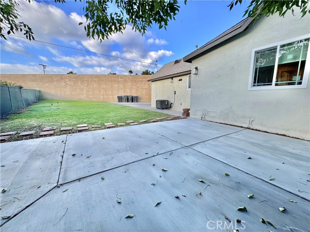 Image 3 for 841 E Eagle St, Long Beach, CA 90806