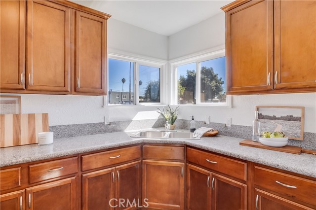 Detail Gallery Image 10 of 31 For 1347 E Bennett, Compton,  CA 90221 - 2 Beds | 1 Baths