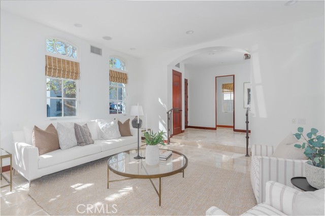 126 Via Koron, Newport Beach CA: https://media.crmls.org/medias/4d64693e-a4c2-4180-a2c5-7878ffa3cea3.jpg