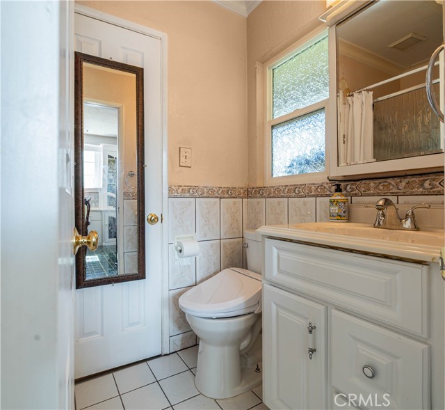 Detail Gallery Image 11 of 29 For 633 S Echo, Anaheim,  CA 92804 - 4 Beds | 2 Baths