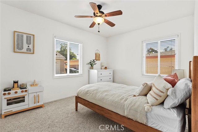 1870 N Arroyo Boulevard, Pasadena CA: https://media.crmls.org/medias/4d65ecaf-69ad-47bb-9533-78a242354baf.jpg