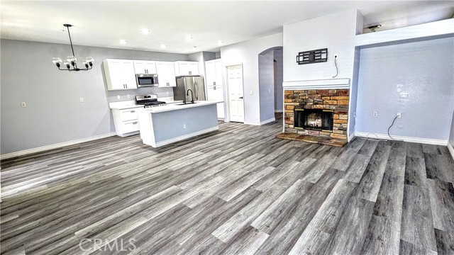 17371 Redmaple Street, Fontana CA: https://media.crmls.org/medias/4d66a3ab-85ff-4900-a90d-6e8b03346e80.jpg