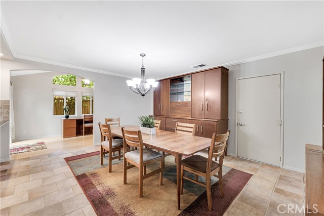 1551 Bridgegate Street photo 3