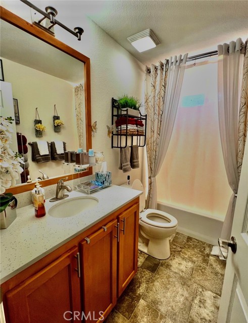 Detail Gallery Image 12 of 24 For 3595 Santa Fe #26,  Long Beach,  CA 90810 - 3 Beds | 2 Baths