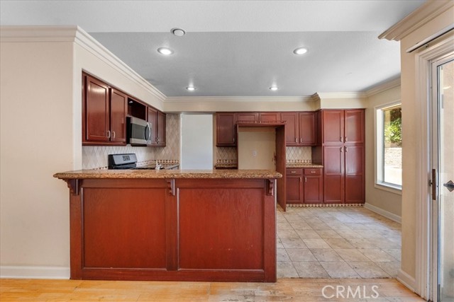 Detail Gallery Image 10 of 30 For 1008 Funquest Dr, Fallbrook,  CA 92028 - 4 Beds | 3 Baths