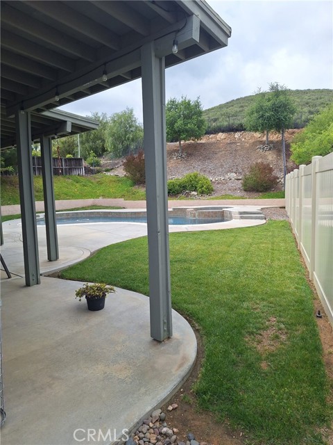 28627 Chaucer Drive, Menifee CA: https://media.crmls.org/medias/4d67ed68-d276-44e8-aba3-435ef4a167ab.jpg