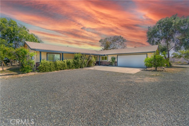 Detail Gallery Image 2 of 48 For 8140 Weirick Rd, Corona,  CA 92883 - 4 Beds | 2 Baths