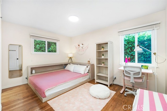 Image 15 of 26 For 21225 Kent Avenue