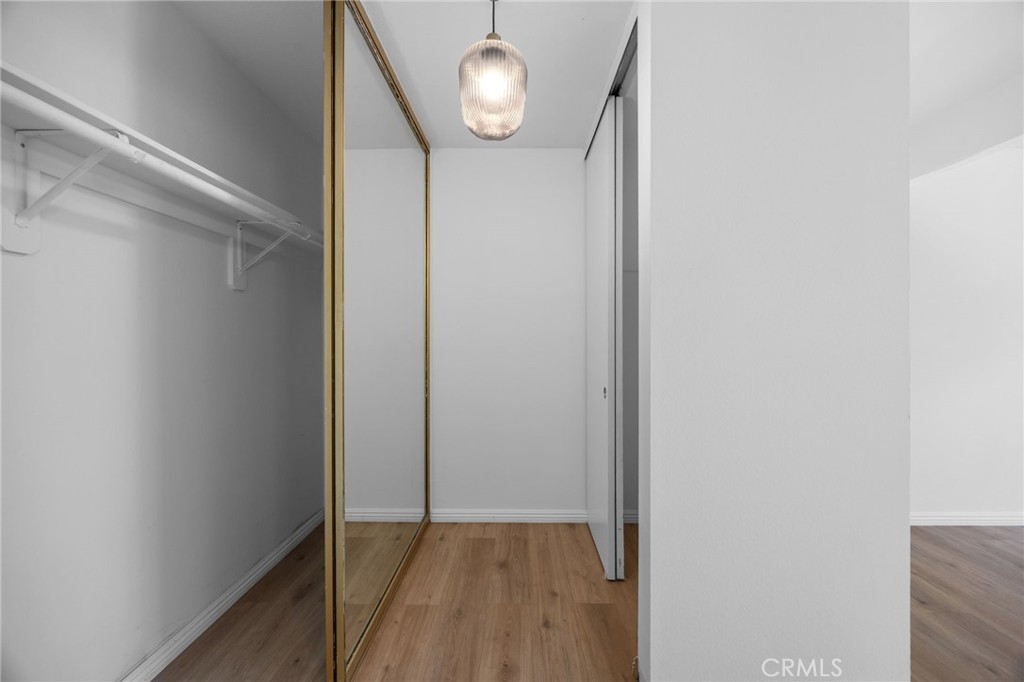 https://media.crmls.org/medias/4d6af861-c1d5-417d-b6c0-bb78d08bb7b1.jpg?preset=X-Large