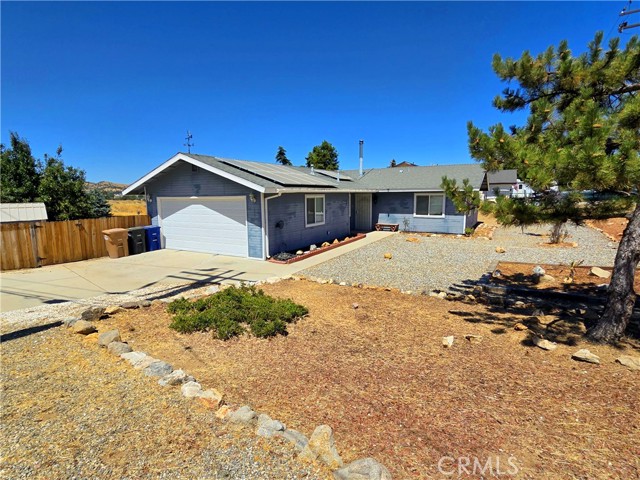 Detail Gallery Image 2 of 14 For 22201 Mccarthy Dr, Tehachapi,  CA 93561 - 3 Beds | 2 Baths