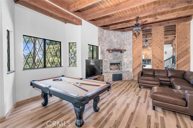 Detail Gallery Image 2 of 48 For 1107 Lugano Ct, Crestline,  CA 92325 - 5 Beds | 3/1 Baths