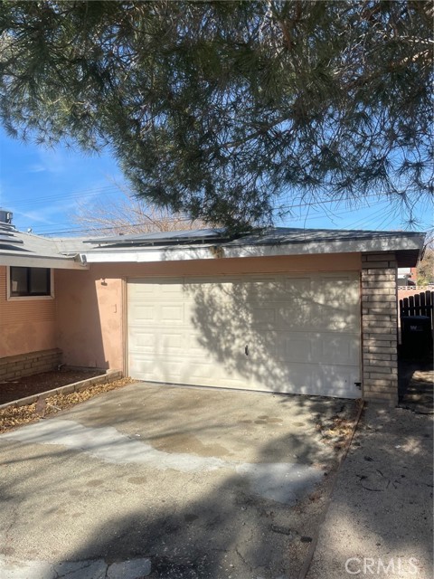 Detail Gallery Image 5 of 12 For 1121 W Avenue J8, Lancaster,  CA 93534 - 3 Beds | 2 Baths