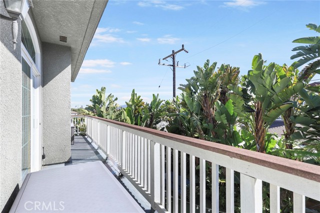 Detail Gallery Image 37 of 62 For 707 N Prospect Ave, Redondo Beach,  CA 90277 - 5 Beds | 4/1 Baths