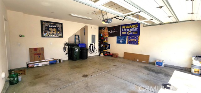 22013 Barrington Way, Saugus CA: https://media.crmls.org/medias/4d6e67c0-333e-48dc-8920-c0898cf06639.jpg
