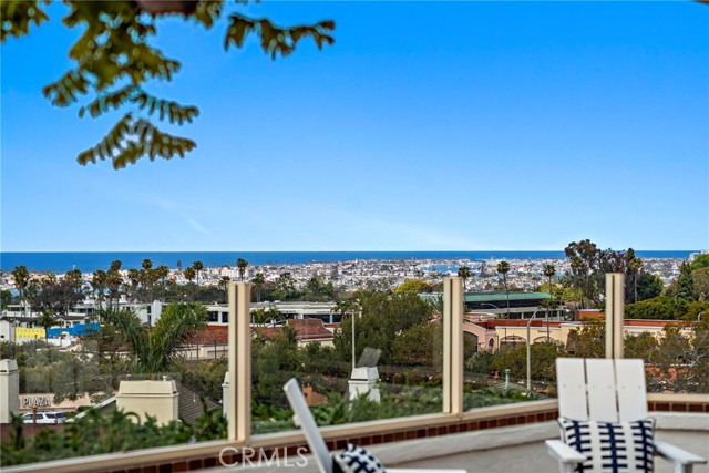 Detail Gallery Image 3 of 61 For 2519 Harbor View Dr, Corona Del Mar,  CA 92625 - 4 Beds | 2/1 Baths