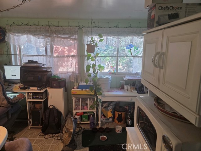 Detail Gallery Image 5 of 15 For 9341 Rollins, Chatsworth,  CA 91311 - 2 Beds | 2 Baths