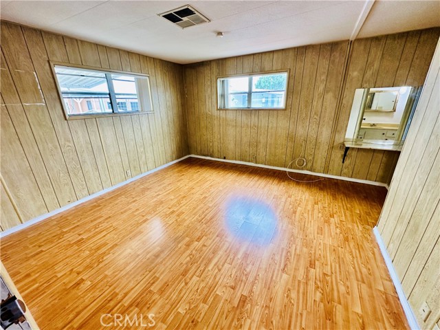 Detail Gallery Image 17 of 31 For 323 N Euclid St #148,  Santa Ana,  CA 92703 - 4 Beds | 2 Baths