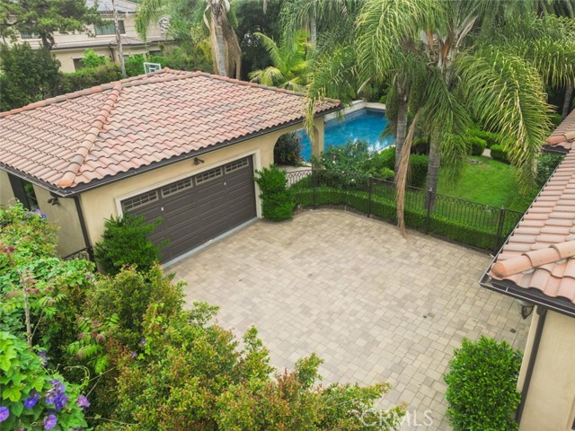 271 W Le Roy Avenue, Arcadia CA: https://media.crmls.org/medias/4d700f9e-c72a-4038-8e1b-95a4c3bccd12.jpg