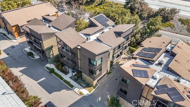 4201 Pennsylvania Avenue, La Crescenta CA: https://media.crmls.org/medias/4d70c564-15bc-47d7-8e0d-393ac5fb3276.jpg