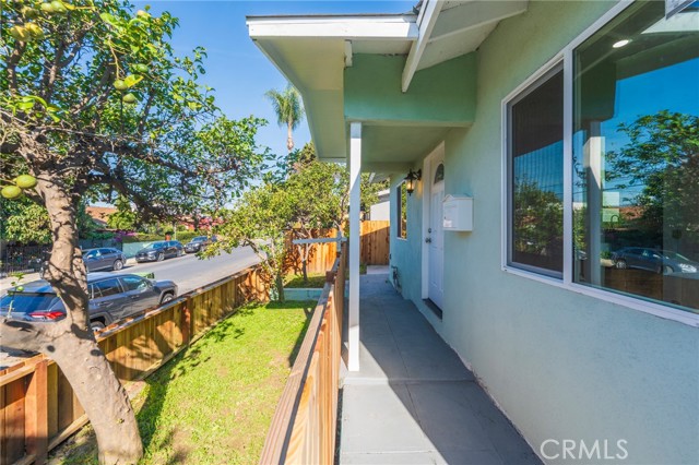 Detail Gallery Image 32 of 35 For 1680 S Rimpau Bld, Los Angeles,  CA 90019 - 2 Beds | 2 Baths