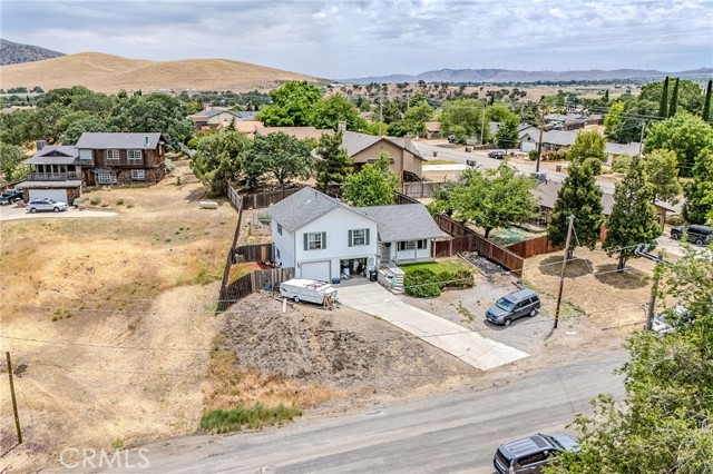 22510 Eagle Way, Tehachapi CA: https://media.crmls.org/medias/4d721e8a-26bc-4cd3-986f-c8796afe7a34.jpg