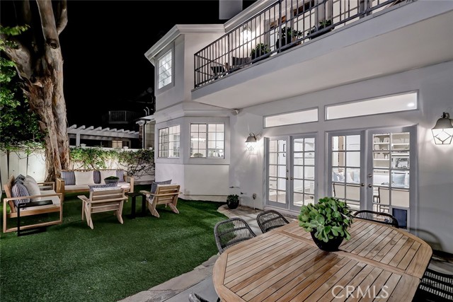 742 31st Street, Manhattan Beach, California 90266, 5 Bedrooms Bedrooms, ,2 BathroomsBathrooms,Residential,Sold,31st,SB22034184