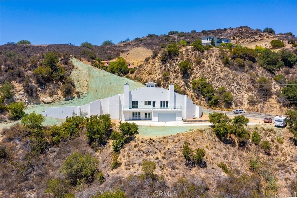 2411 N Topanga Canyon Boulevard, Topanga, CA 90290