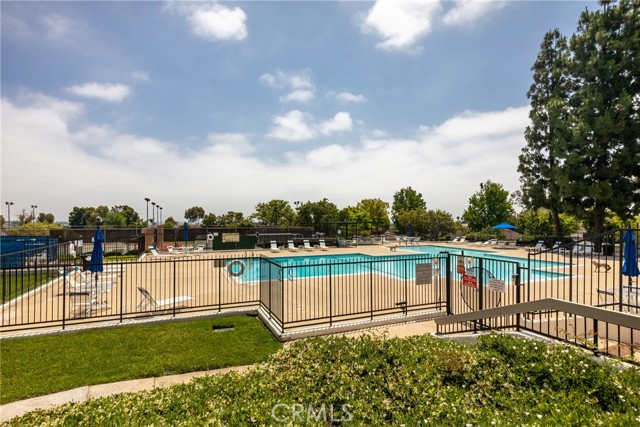 Detail Gallery Image 38 of 42 For 13526 La Jolla Cir #207-D,  La Mirada,  CA 90638 - 2 Beds | 2 Baths