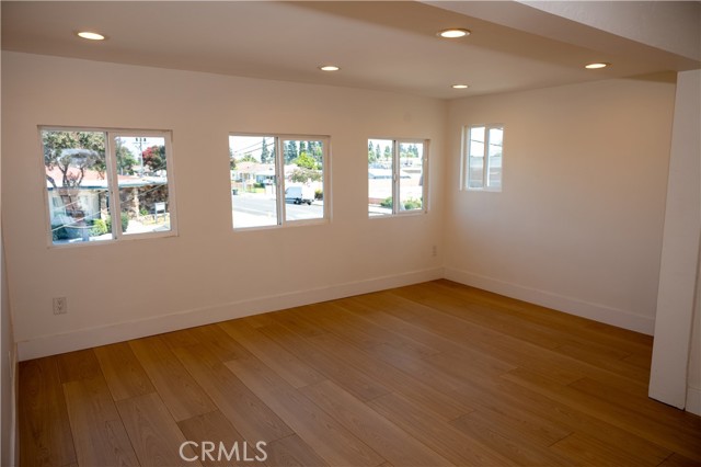 17221 Clark Avenue, Bellflower CA: https://media.crmls.org/medias/4d7379d5-7ede-4aaf-90f3-a6e2ee4de404.jpg