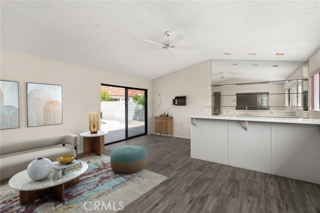 Detail Gallery Image 5 of 36 For 43922 Warner Trl, Palm Desert,  CA 92211 - 3 Beds | 2/1 Baths