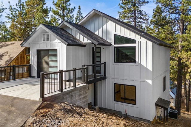 Detail Gallery Image 5 of 75 For 129 Winding Ln, Big Bear City,  CA 92314 - 4 Beds | 3 Baths