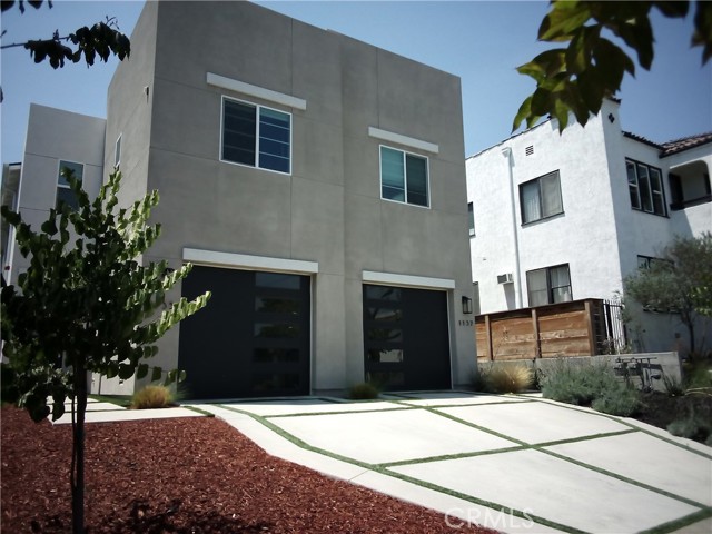 1127 N Commonwealth Avenue, Los Angeles CA: https://media.crmls.org/medias/4d74250b-8d3f-470f-850e-4753a8512f14.jpg