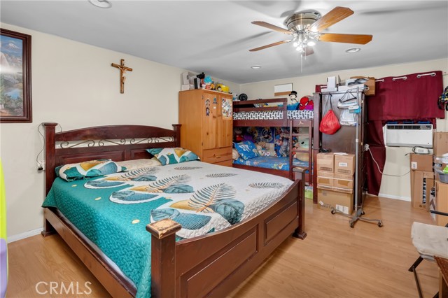 715 S Record Avenue, Los Angeles CA: https://media.crmls.org/medias/4d745a79-1c64-484a-82f1-edc11e218b2f.jpg
