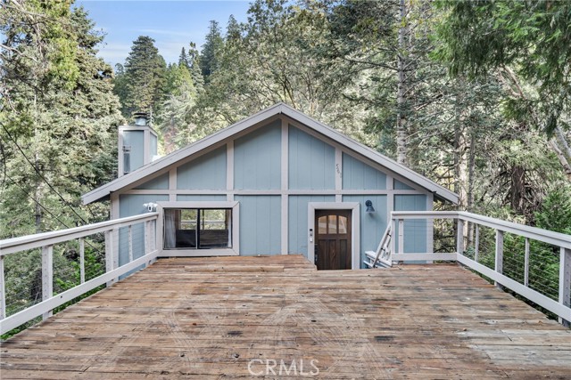 Detail Gallery Image 1 of 41 For 561 Dover Ct, Lake Arrowhead,  CA 92352 - 4 Beds | 3 Baths