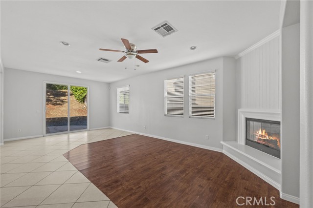 Detail Gallery Image 4 of 22 For 3952 Obsidian Rd., San Bernardino,  CA 92407 - 4 Beds | 3 Baths