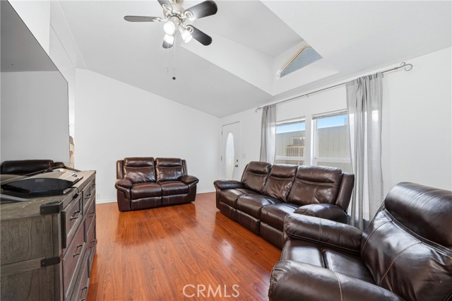 Detail Gallery Image 12 of 29 For 17225 Valley 69w,  Fontana,  CA 92335 - 3 Beds | 2 Baths