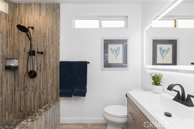 Detail Gallery Image 10 of 35 For 106 31st St, Newport Beach,  CA 92663 - 5 Beds | 3 Baths