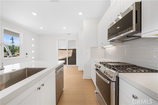 410 Lobata, Irvine CA: https://media.crmls.org/medias/4d764610-248e-4428-9b56-e45a66e22773.jpg