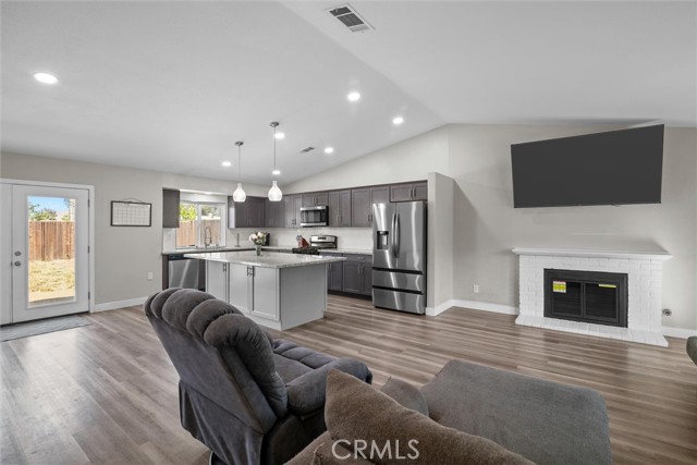 Detail Gallery Image 8 of 40 For 19018 Tule Way, Lake Elsinore,  CA 92530 - 3 Beds | 2 Baths
