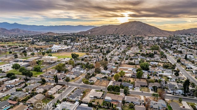 Detail Gallery Image 46 of 46 For 5047 Golden Ave, Riverside,  CA 92505 - 3 Beds | 2 Baths