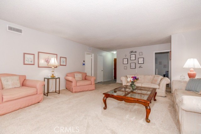 Detail Gallery Image 5 of 54 For 11229 Elmhurst Dr, Norwalk,  CA 90650 - 4 Beds | 2 Baths