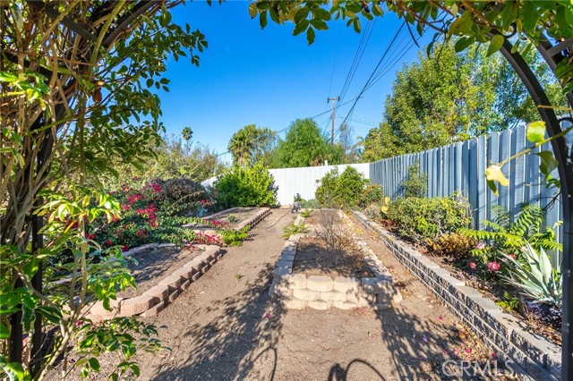 Detail Gallery Image 27 of 30 For 1379 E Avenida De Los Arboles, Thousand Oaks,  CA 91360 - 3 Beds | 2 Baths