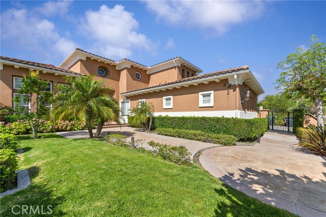 2528 N San Miguel Drive, Orange CA: https://media.crmls.org/medias/4d78eda0-0ed1-4e62-9b6c-1c9b5bd9ac51.jpg