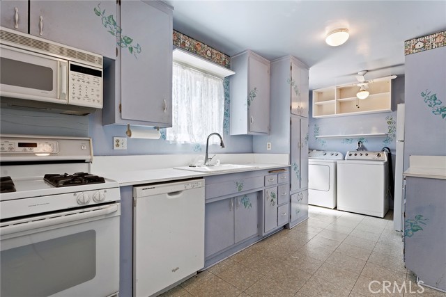 Detail Gallery Image 10 of 32 For 23019 Covello St, West Hills,  CA 91307 - 3 Beds | 2 Baths
