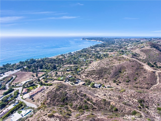 Detail Gallery Image 10 of 12 For 26907 Sea Vista Dr, Malibu,  CA 90265 - – Beds | – Baths