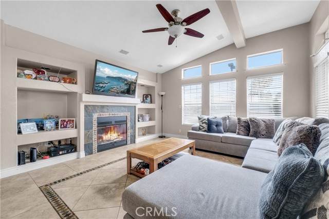 Detail Gallery Image 6 of 39 For 4901 Green River Rd #102,  Corona,  CA 92878 - 4 Beds | 2 Baths