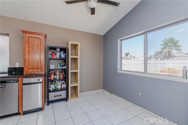24416 Filaree Avenue, Moreno Valley CA: https://media.crmls.org/medias/4d7ae111-64ea-4739-8b39-92272da87a8e.jpg