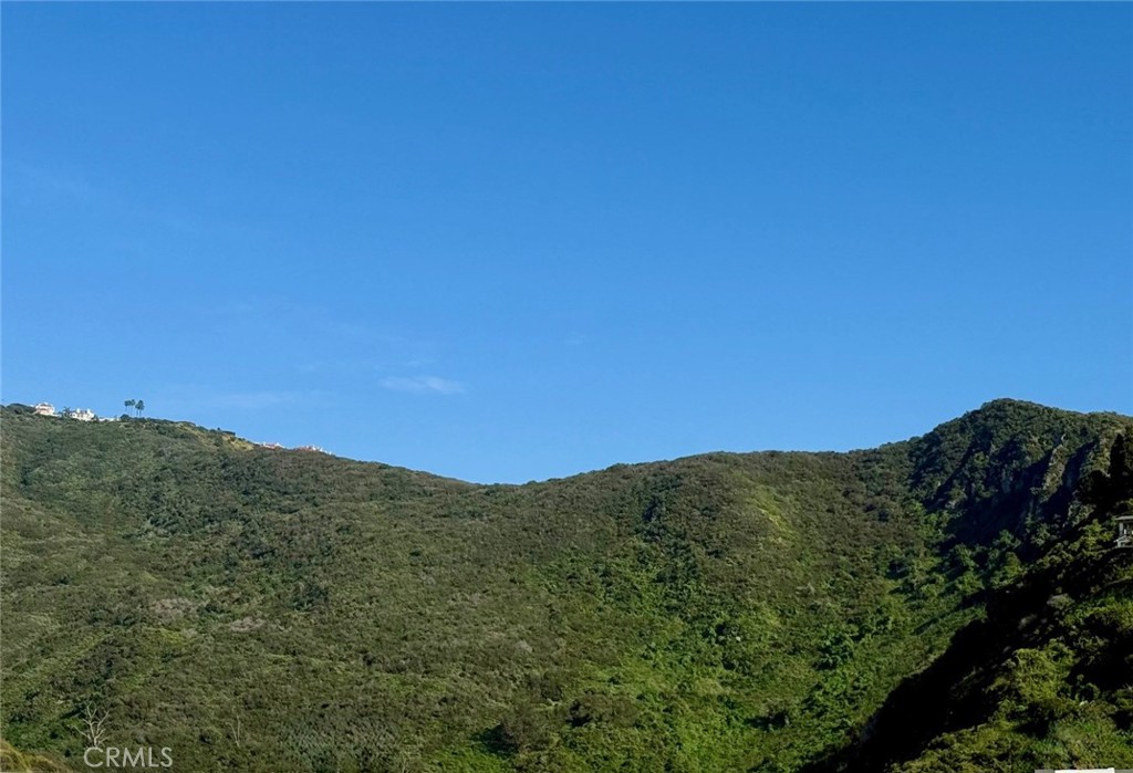 https://media.crmls.org/medias/4d7b1b9b-6525-41ed-b430-81839c8a7a97.jpg?preset=X-Large
